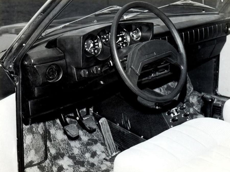  Tatra T613/3 1985 года  (фото 3 из 5)